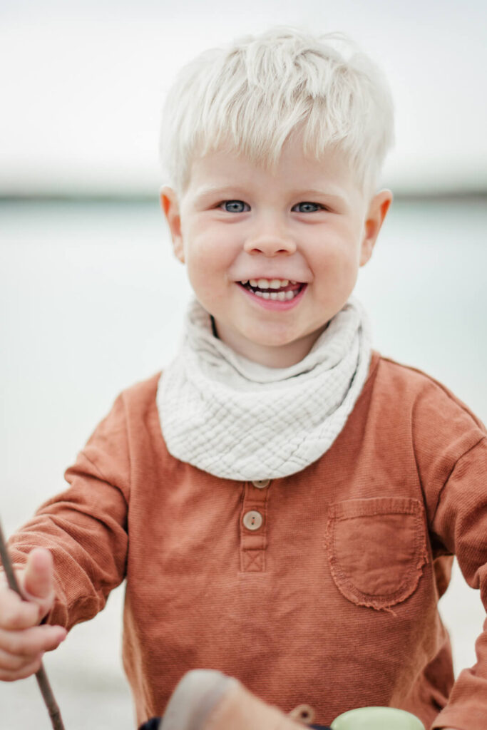Familienfotograf Leipzig. Kinderportrait.